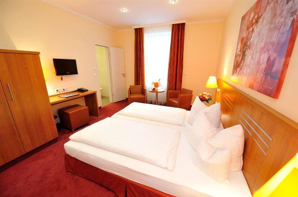 Hotel Vis A Vis Lindau  Bilik gambar