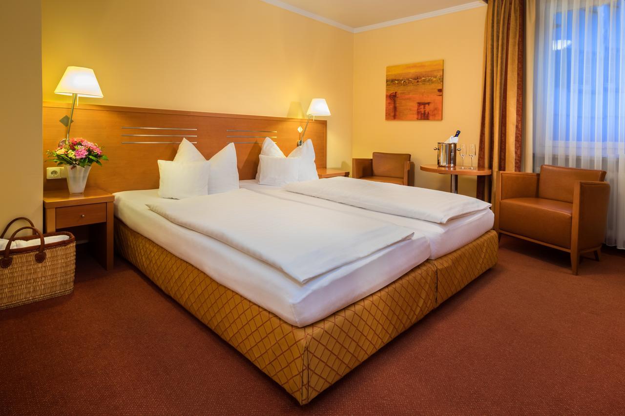 Hotel Vis A Vis Lindau  Luaran gambar