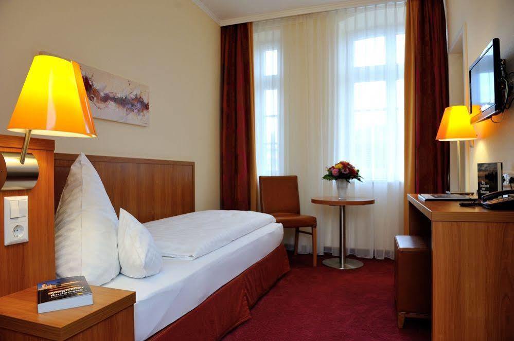 Hotel Vis A Vis Lindau  Luaran gambar