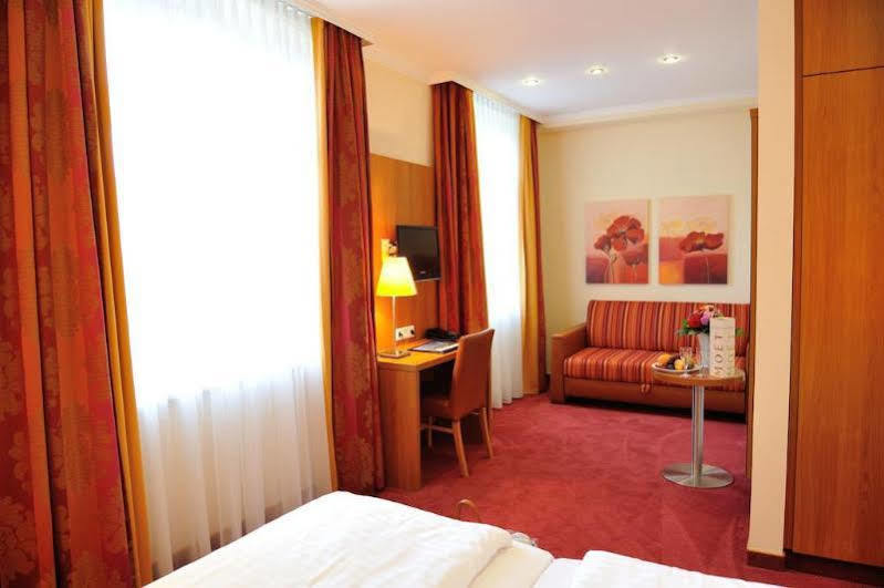Hotel Vis A Vis Lindau  Luaran gambar